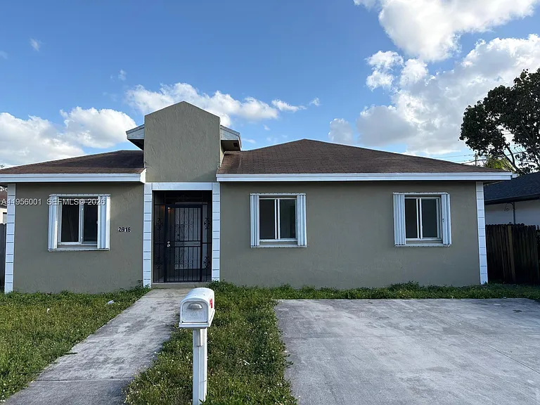 2916 NW 51st St — Photo 1