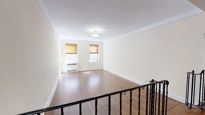 Rented by Arwell Realty | media 14