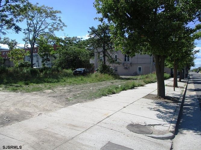 1st image of 18 N Maryland Ave