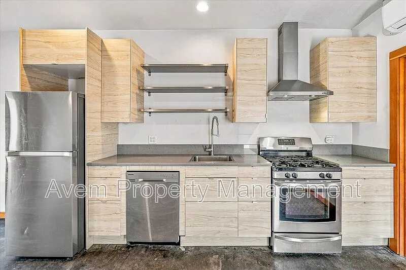 1 bed, 1.0 bath, 502 sqft, $1,445 — Photo 2