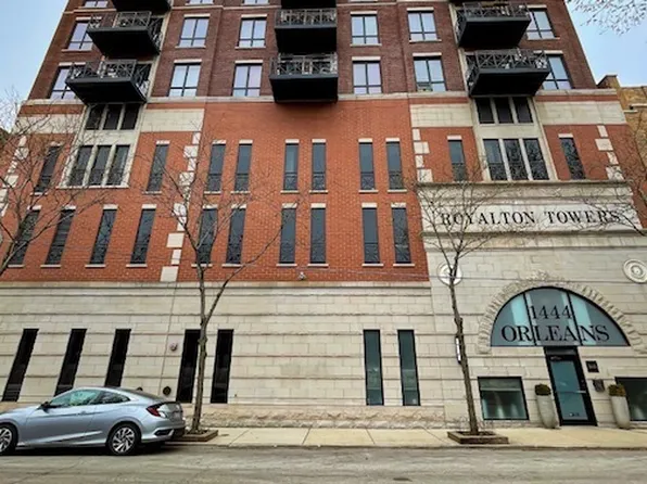 (undisclosed Address), Chicago, IL 60610