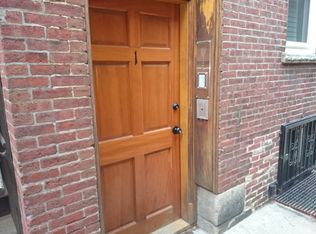 1 Hull Street Ct, Boston, MA 02113