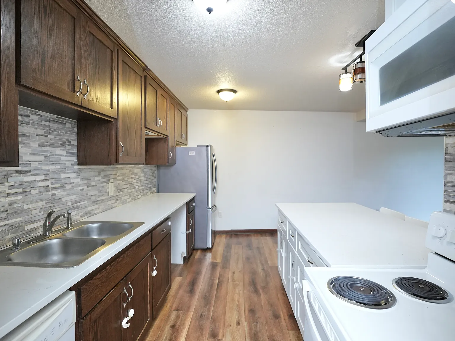 1620 Highway 36 W — Photo 2