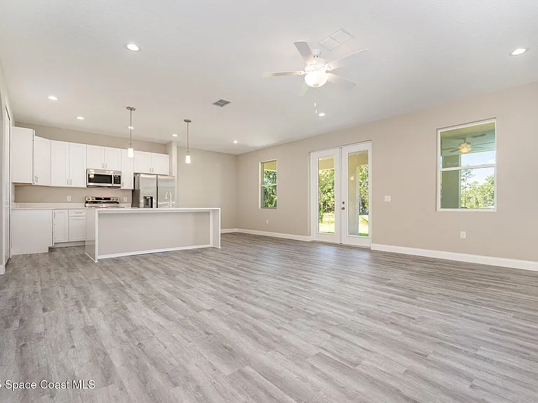 758 Bryant Rd SW — Photo 11