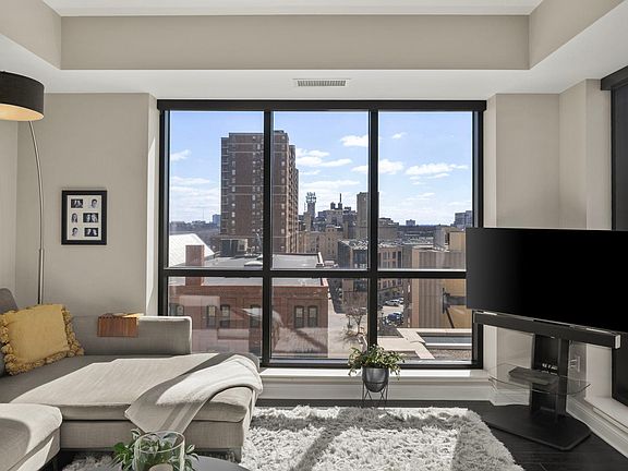 4th image of 100 3rd Ave S Unit 607