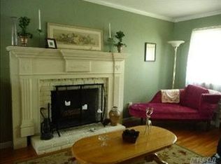 29 Burford Dr, Commack, NY 11725