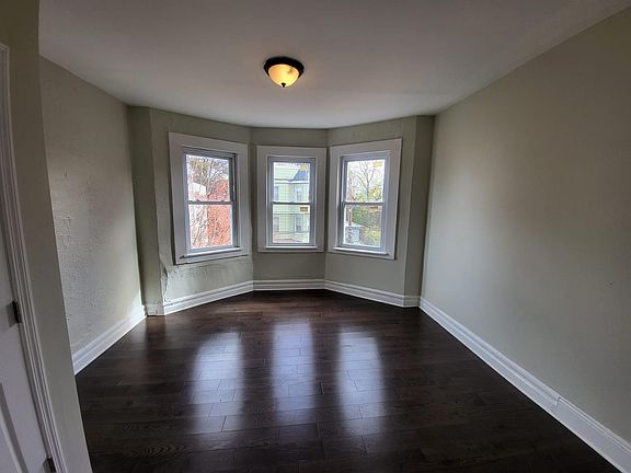 4th image of 113 S 12th St #3A