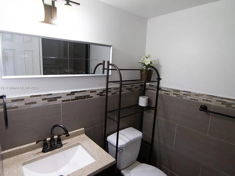 753 Michigan Ave #3D — Photo 11