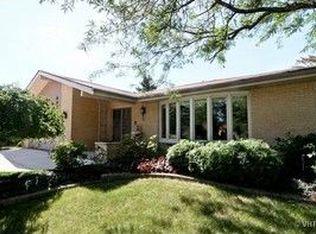 829 Columbia Ln, Darien, IL 60561