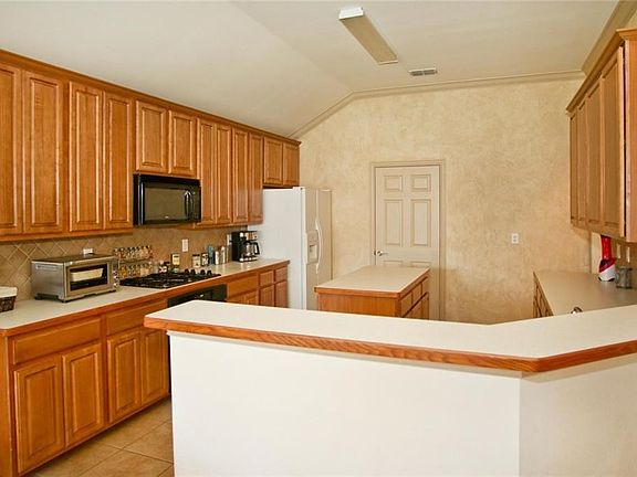 3rd image of 5409 Raincrest Dr