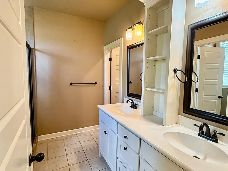 2590 E Carnation Ct — Photo 19