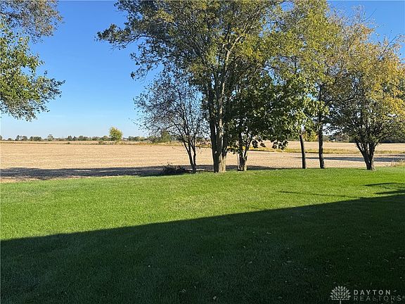 5th image of 912 Golden Beech Dr