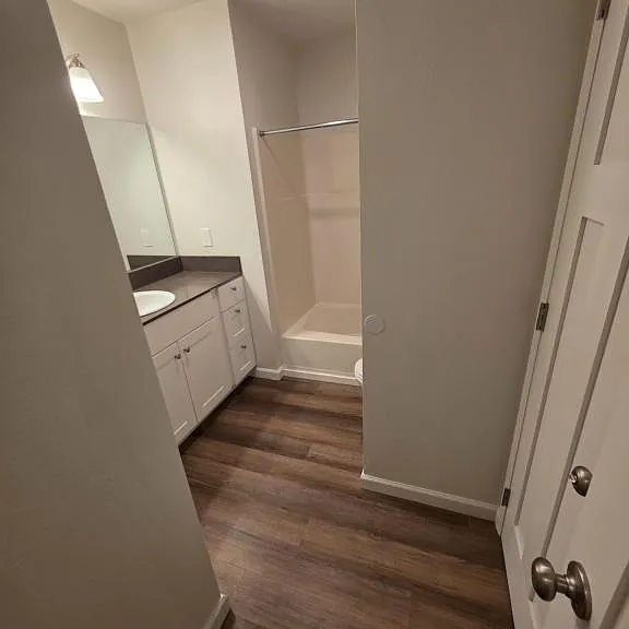 140 Lewis Ave — Photo 4