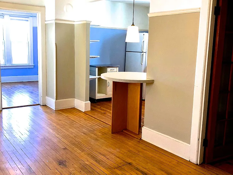 2440 N Pierce St #A — Photo 2