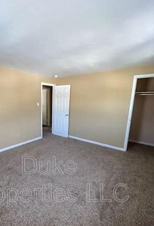 2nd image of 15 Rotterdam Rd Unit 8