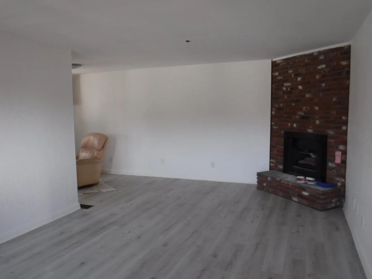 3 bed, 1100 sqft, $3,400 — Photo 4