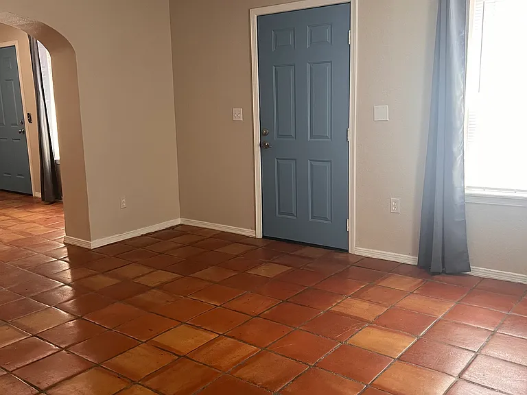 living/dining room