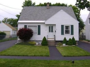 517 Orwood Pl, Syracuse, NY 13208