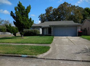 6718 Leandra Dr, Houston, TX 77083