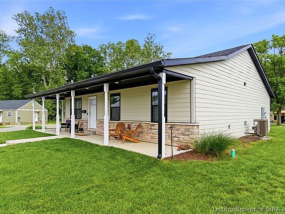 3rd image of 301 Highland Drive