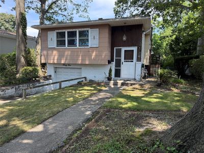 35 E Walnut Street, Massapequa, NY, 11758