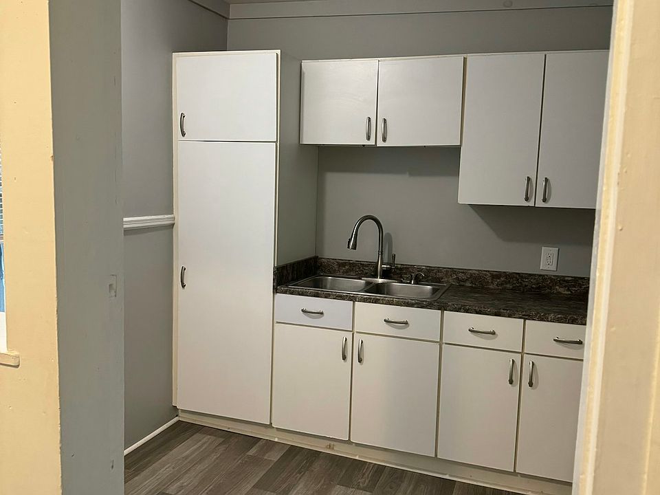 Kitchen view 3