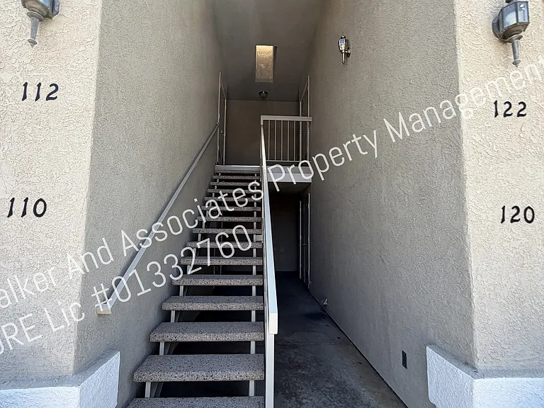 122 Goodwin Rd #1 — Photo 2