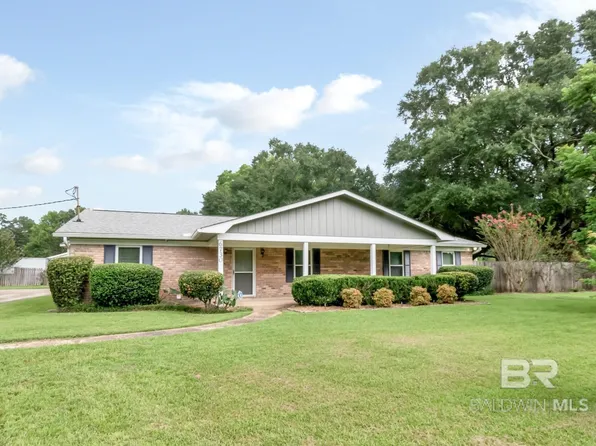 6730 Oak Dr, Theodore, AL 36582