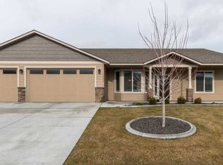 1402 Willow Way, Benton City, WA 99320