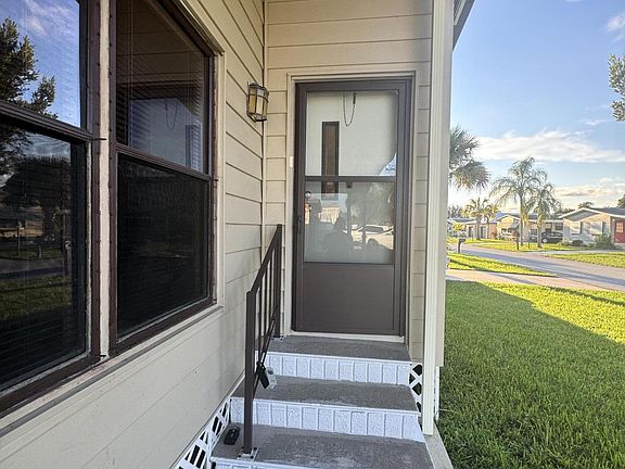 4th image of 14185 Zorzal Avenue