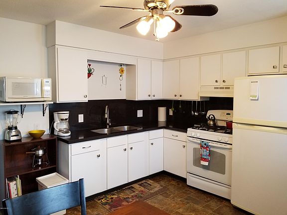 4th image of 3360 Chestnut Ave SW #34