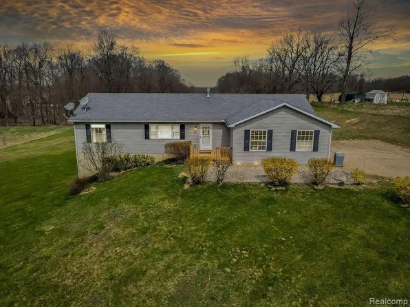 5814 Hayner Rd, Fowlerville, MI 48836