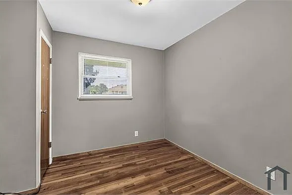 158 Monteith Cir — Photo 10
