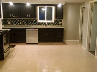 612 Center St, Throop, PA 18512