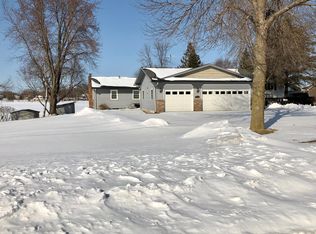 29645 Neal Ave, Lindstrom, MN 55045