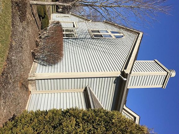 2nd image of 243 Springbrook Dr NE