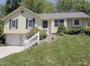 10600 NW 57th Trl, Parkville, MO 64152