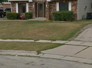 2806 Tomarza Ct, South Milwaukee, WI 53172