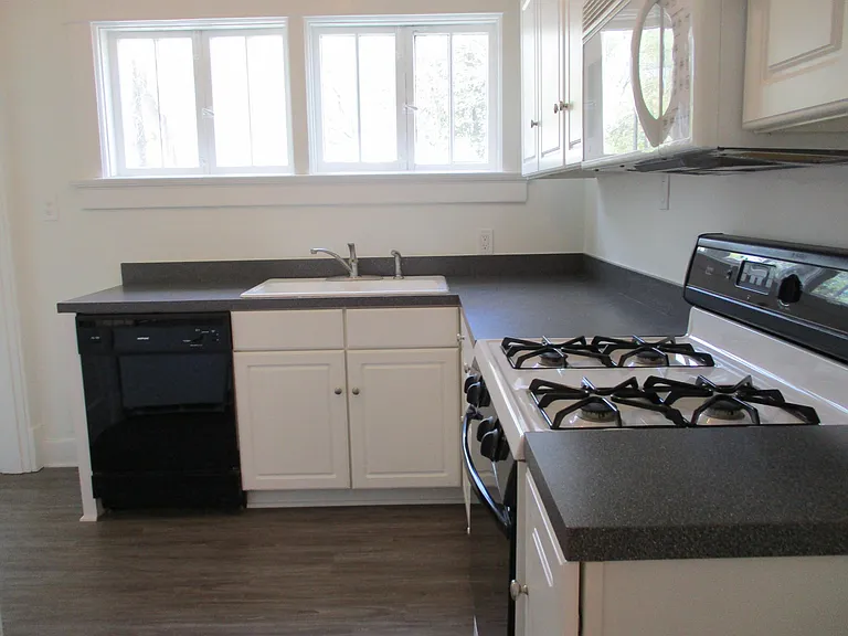 2929 English Ave — Photo 6