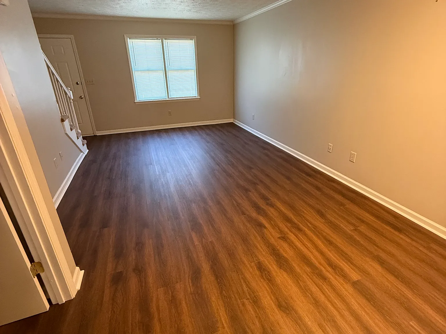 2 bed, 1.5 bath, 1100 sqft, $1,250 — Photo 4