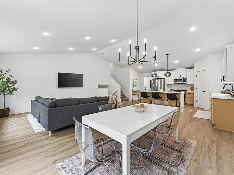 9966X 14th Cir NE — Photo 10