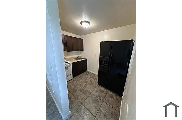 Building Photo - 830 NW 70th St #5