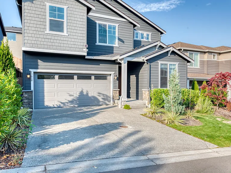 Full Size 2 car Garage and driveway for parking