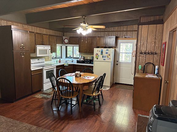 4th image of 1496 Apple Valley Dr