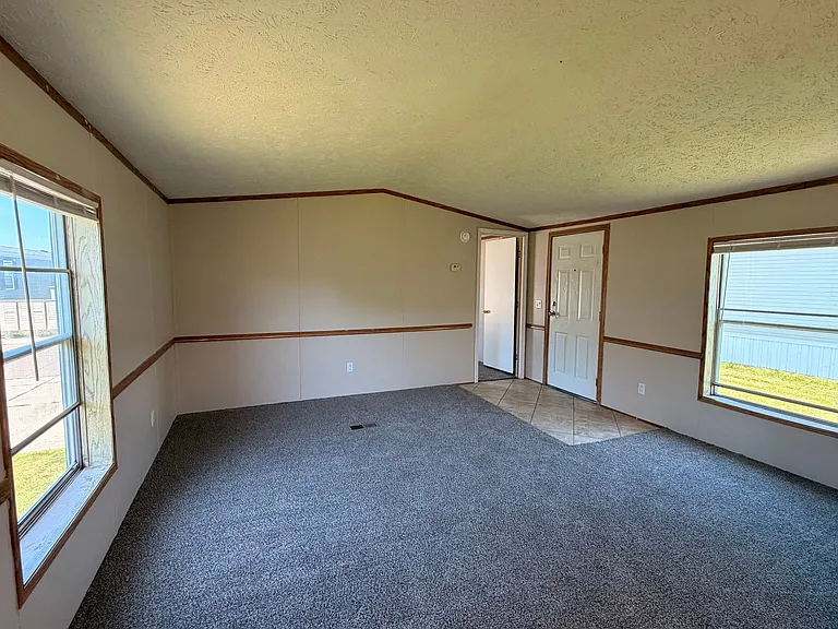 Westbridge Manor — Photo 16