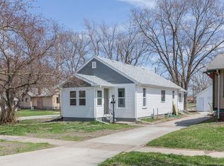 3323 E 13th St, Des Moines, IA 50316