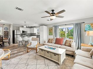 5520 Rainbow Dr, Bokeelia, FL 33922
