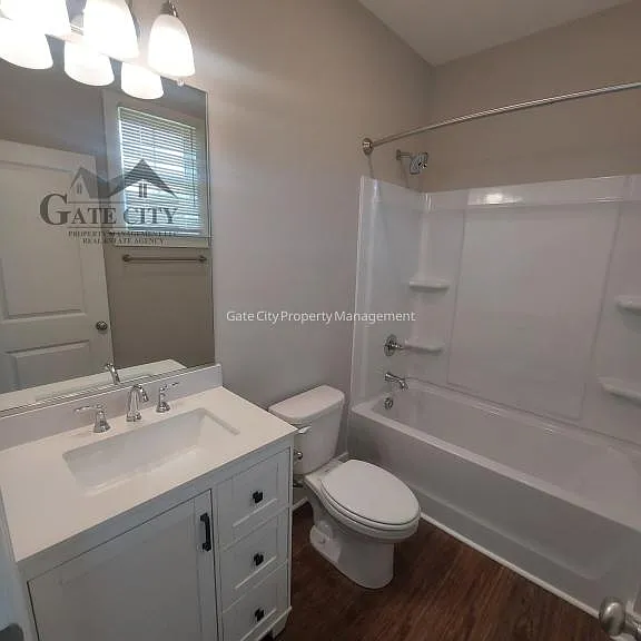 138 Dover Rd — Photo 12