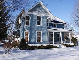 2nd image of 250 W 5th St