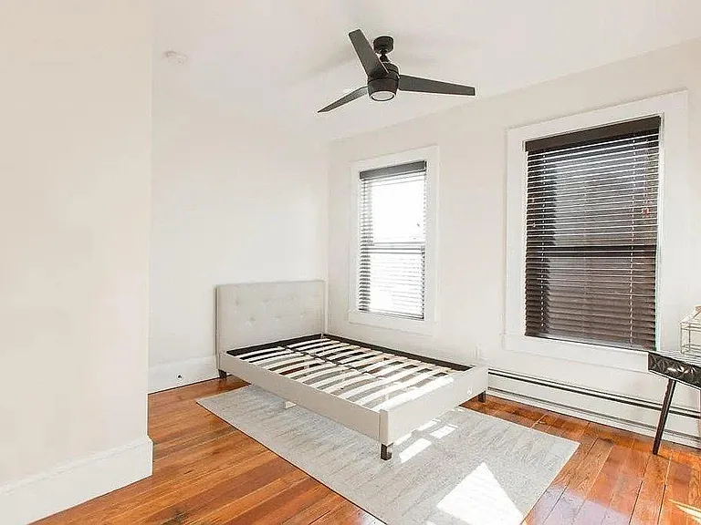 2 Elbow St #3 — Photo 12